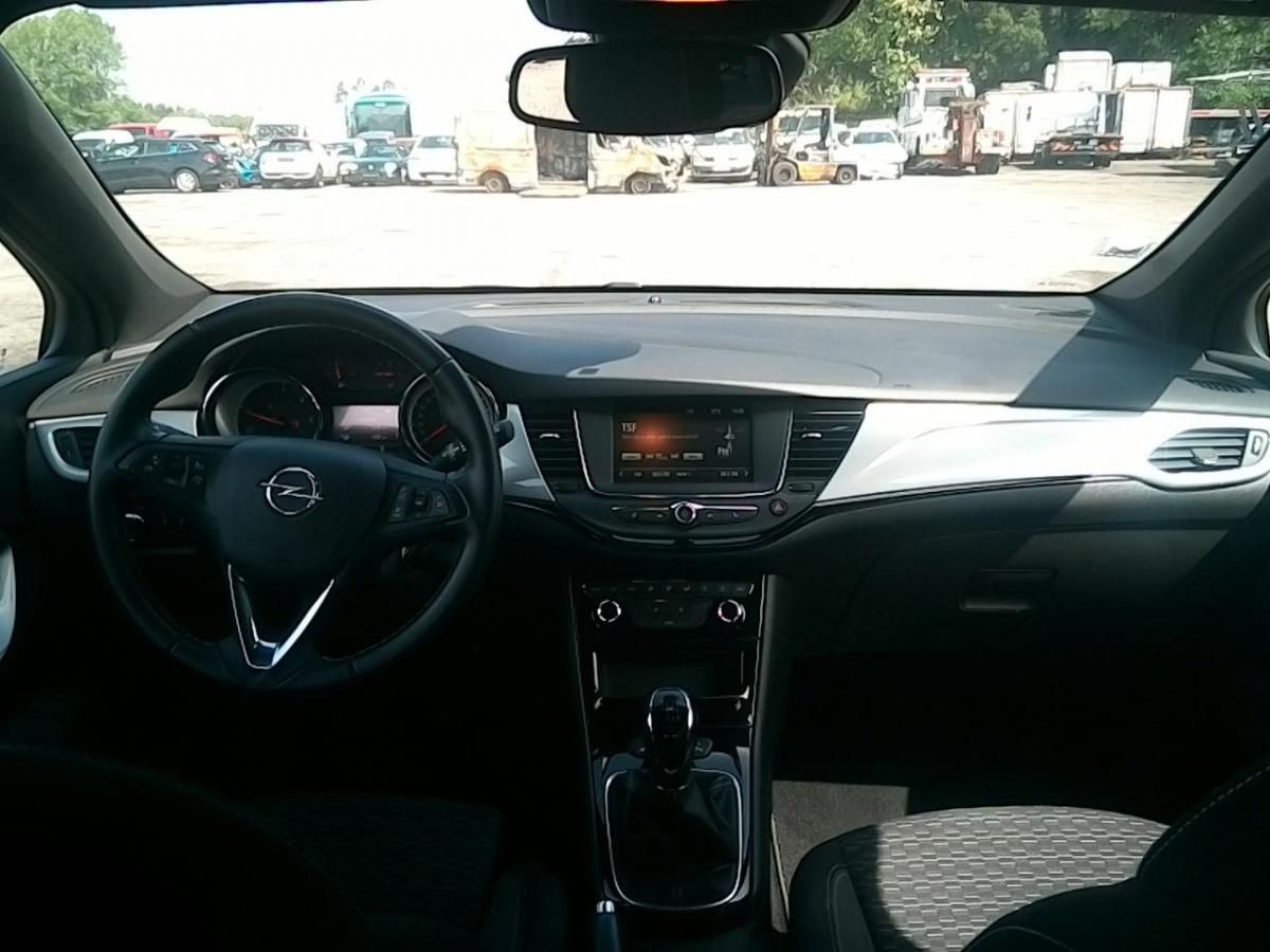 opel-astra-2020-diesel-1496cc