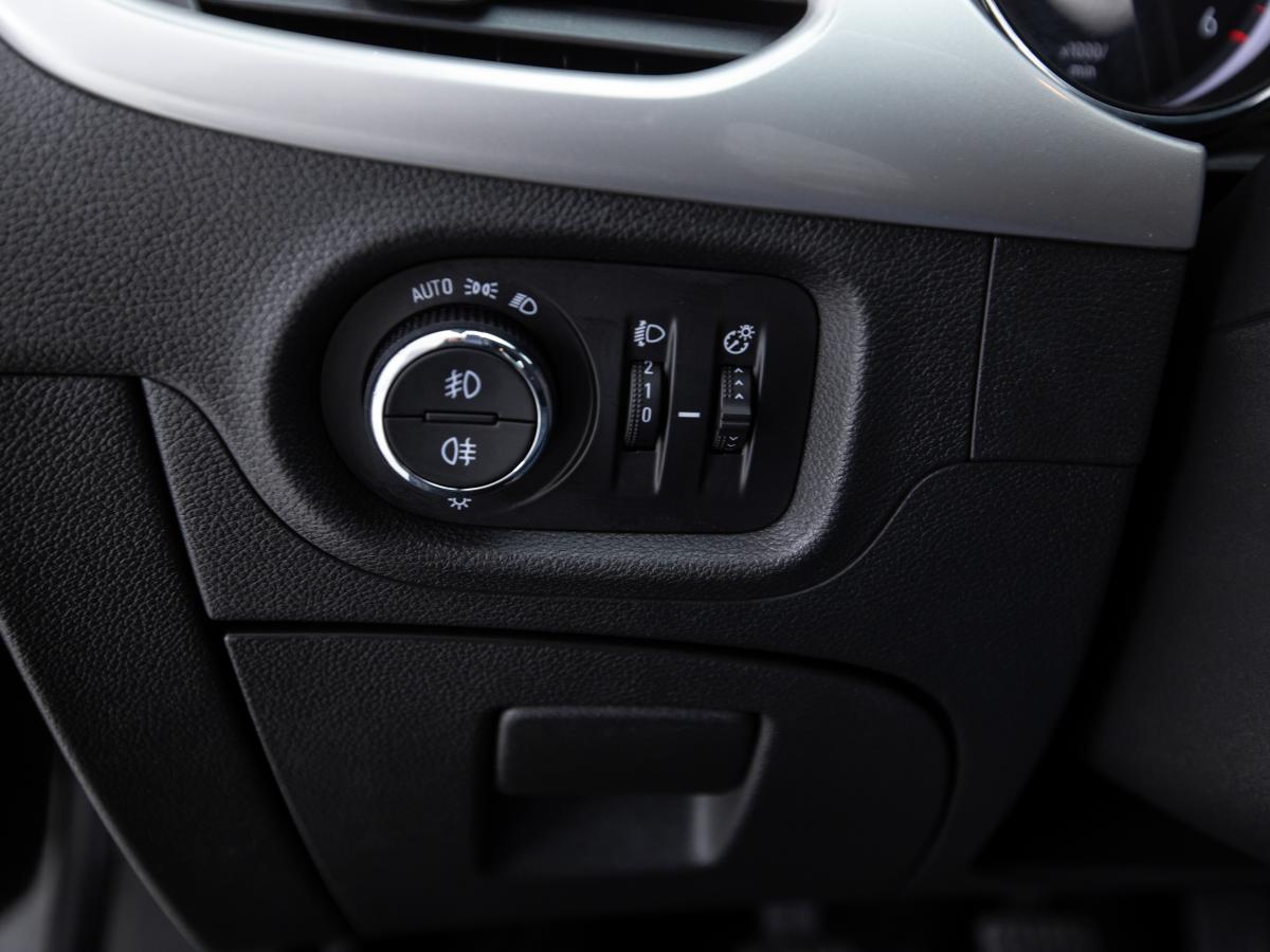 opel-astra-2020-diesel-1496cc