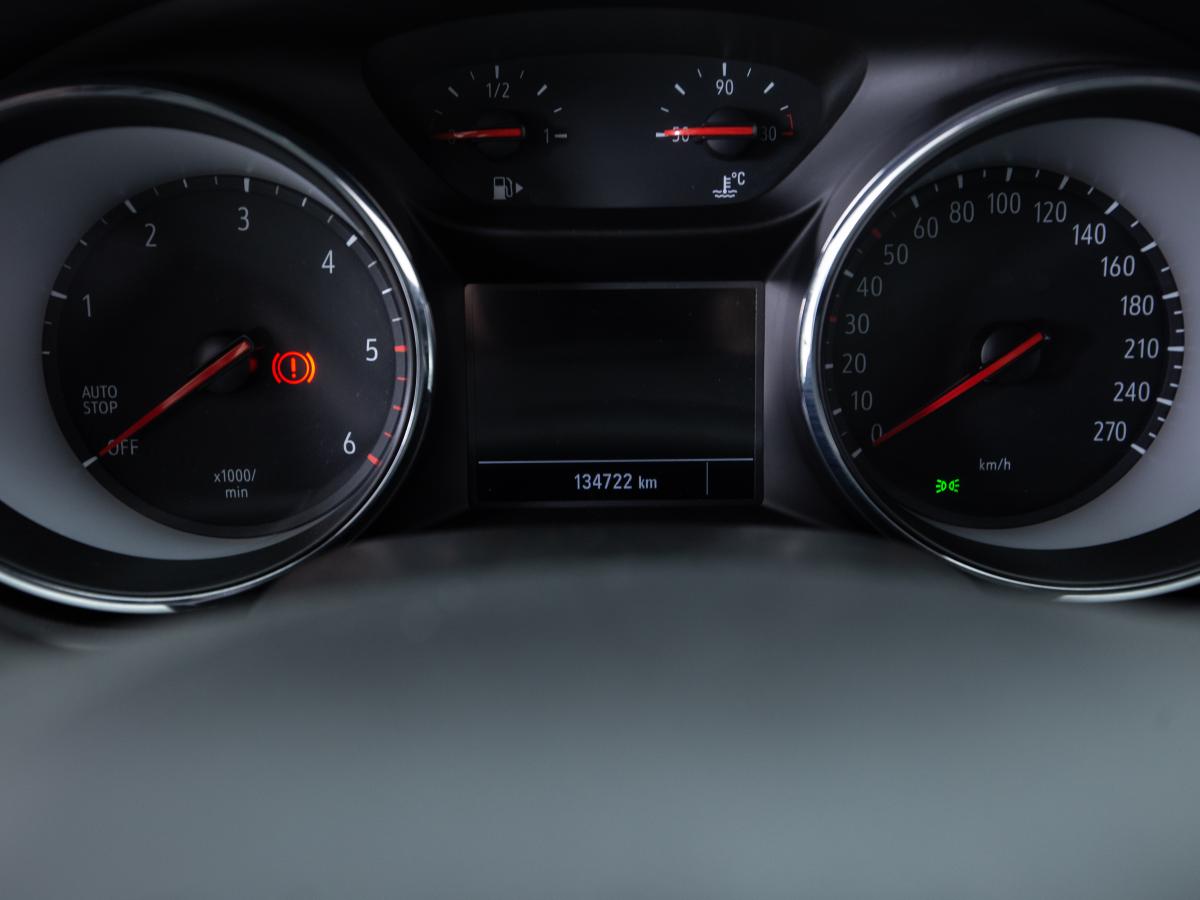 opel-astra-2020-diesel-1496cc