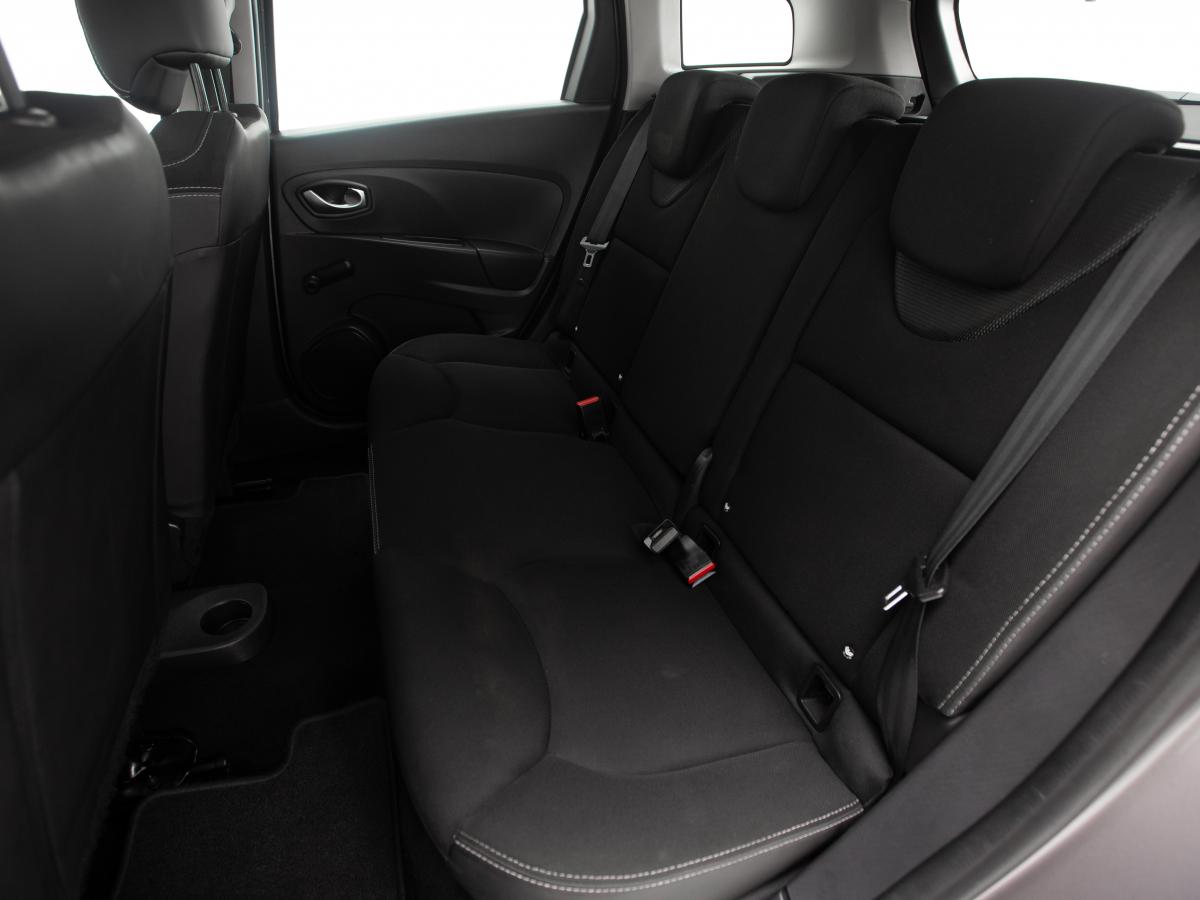 renault-clio-sport-tourer-2015-diesel-1461cc