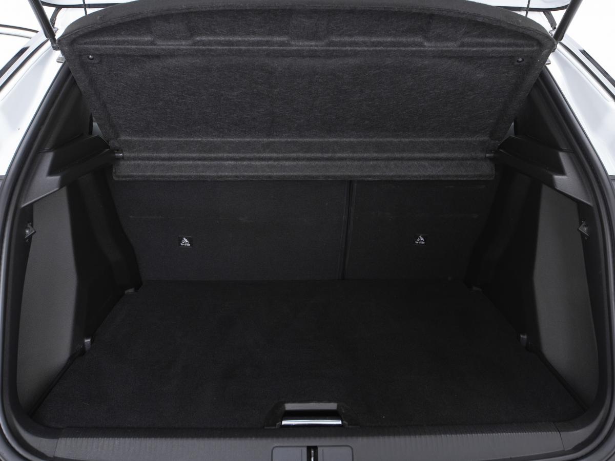 peugeot-2008-2021-diesel-1499cc