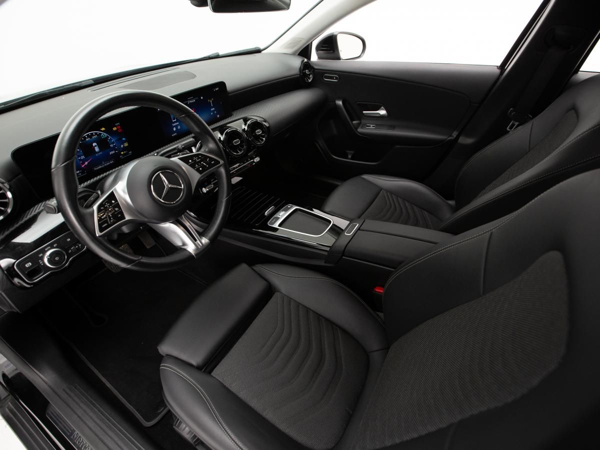 mercedes-benz-classe-a-2023-hibrido-a-gasolina-1332cc
