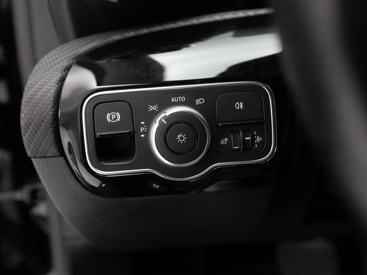 mercedes-benz-classe-a-2023-hibrido-a-gasolina-1332cc