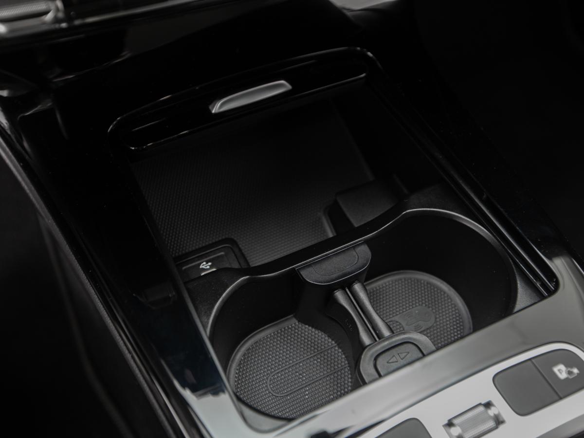 mercedes-benz-classe-a-2023-hibrido-a-gasolina-1332cc