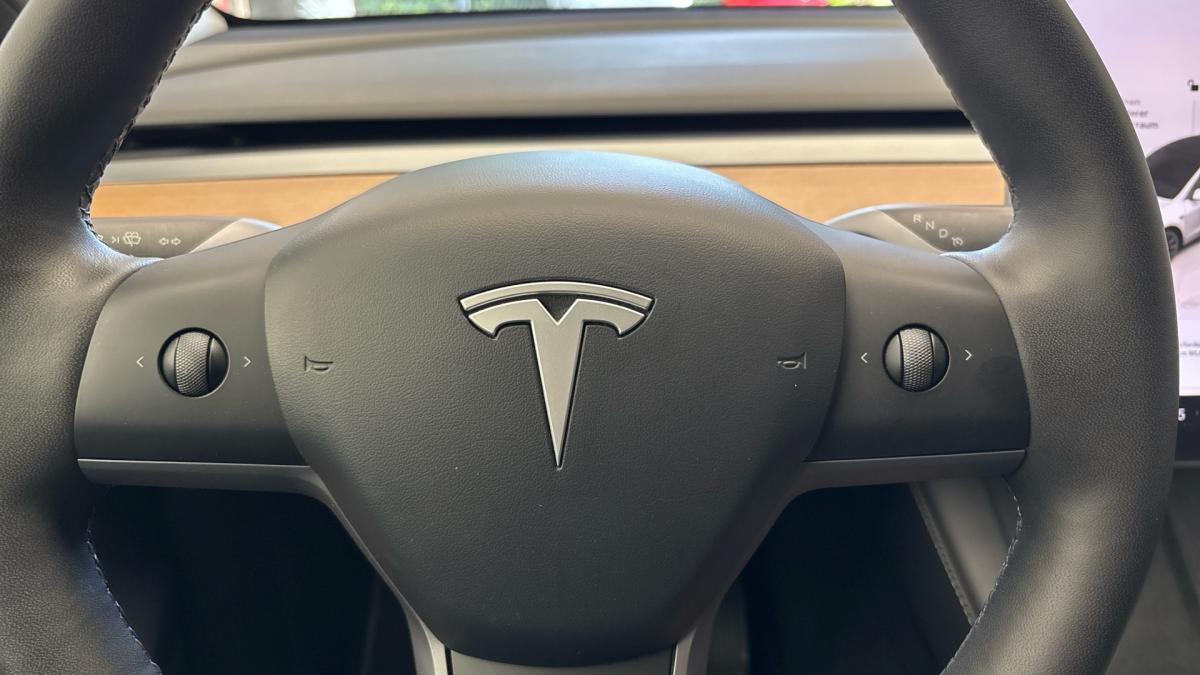 tesla-model-y-2023-eletrico-0cc