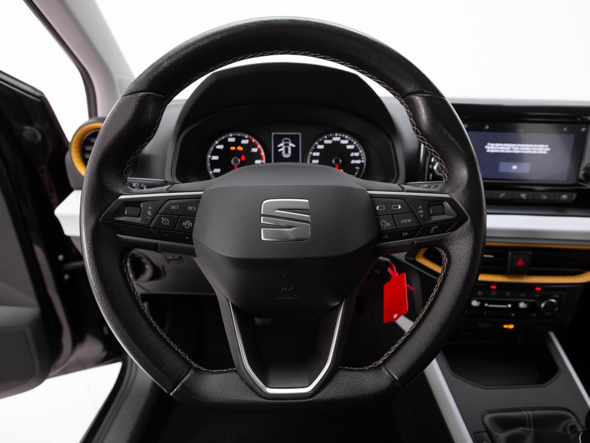 seat-arona-2023-gasolina-999cc