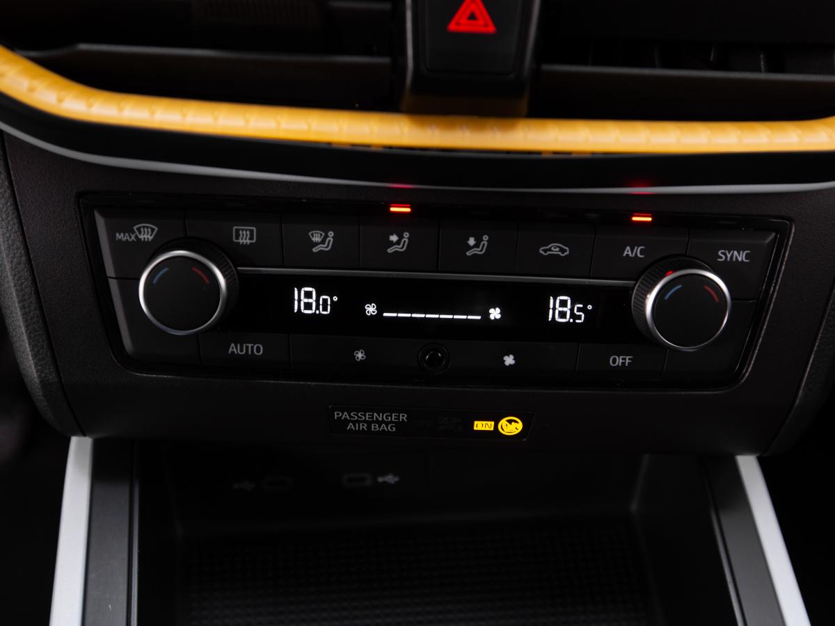 seat-arona-2023-gasolina-999cc