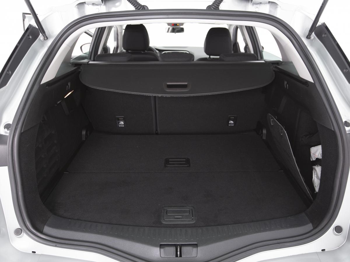 renault-megane-sport-tourer-2021-diesel-1461cc