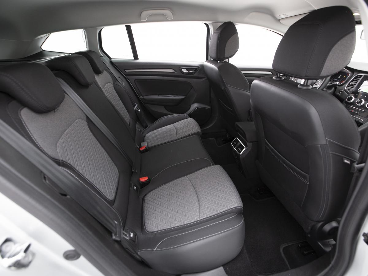 renault-megane-sport-tourer-2021-diesel-1461cc