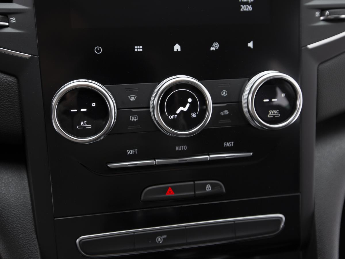 renault-megane-sport-tourer-2021-diesel-1461cc