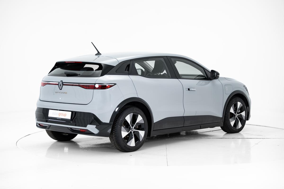 renault-megane-e-tech-2023-eletrico-0cc