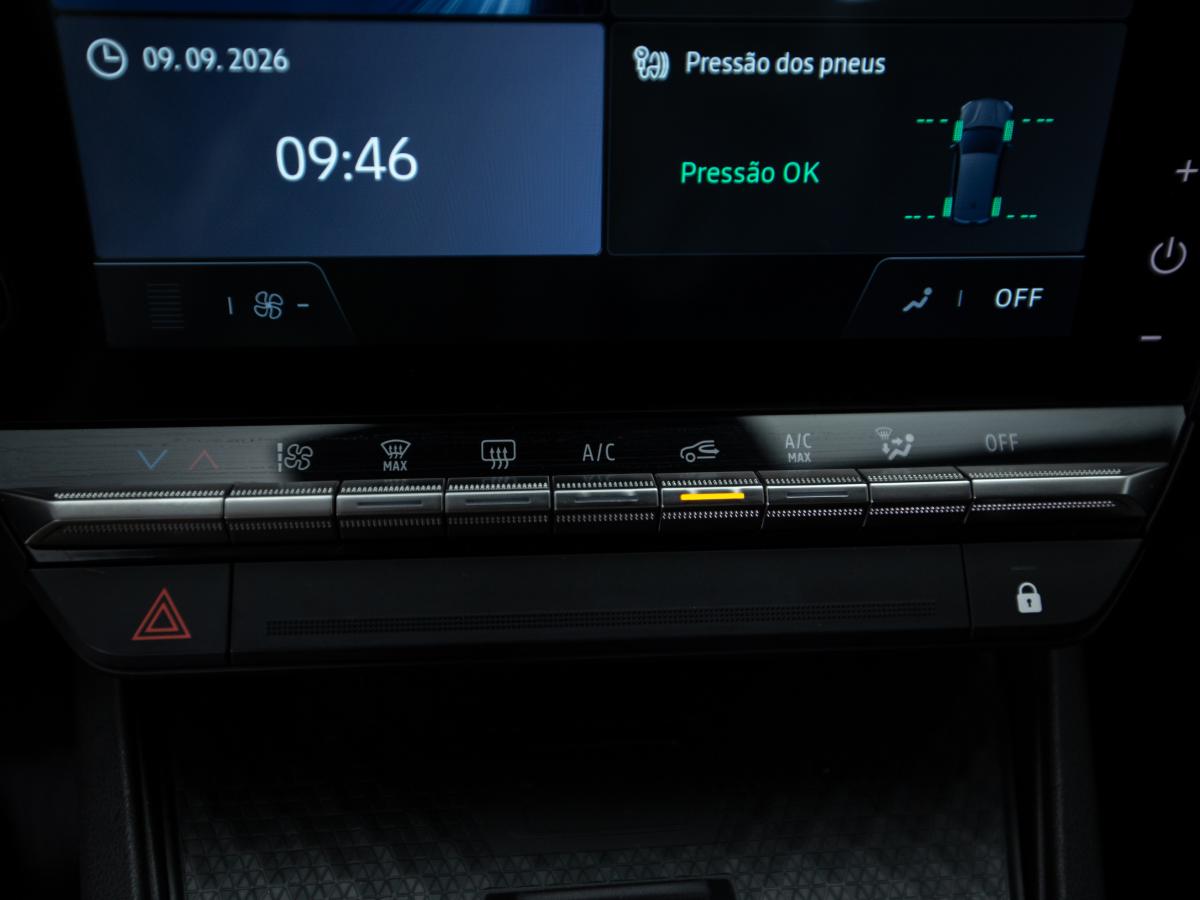renault-megane-e-tech-2023-eletrico-0cc
