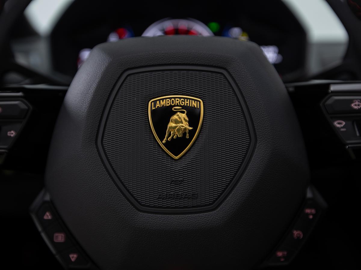 lamborghini-huracan-2023-gasolina-5204cc