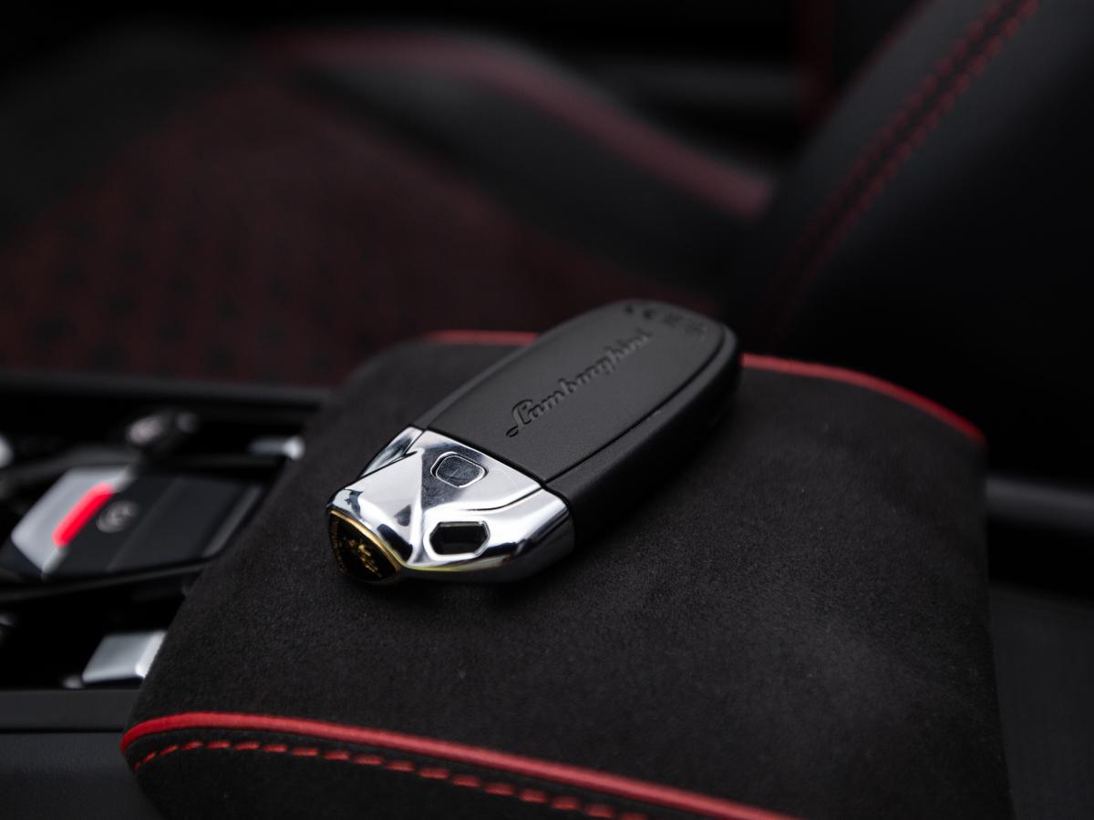 lamborghini-huracan-2023-gasolina-5204cc