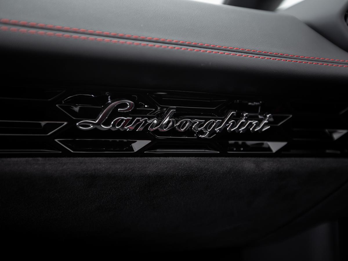 lamborghini-huracan-2023-gasolina-5204cc
