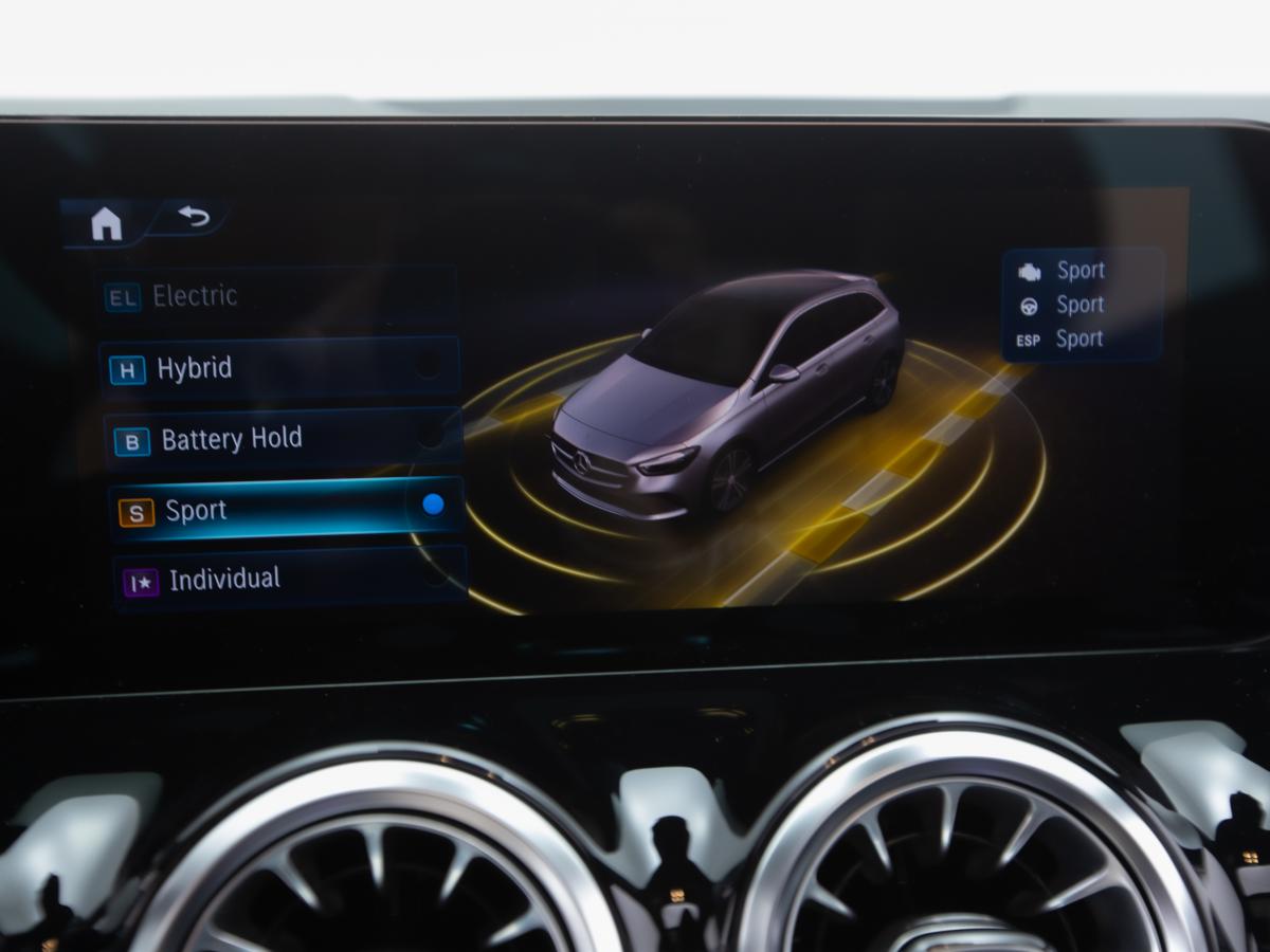 mercedes-benz-classe-b-2023-hibrido-a-gasolina-1332cc