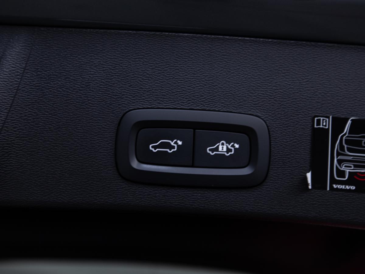 volvo-xc40-2022-hibrido-a-gasolina-1477cc