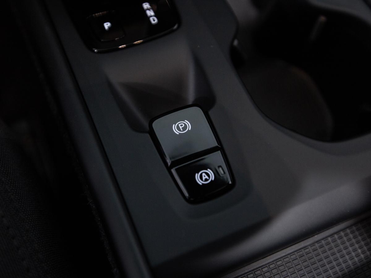 volvo-xc40-2022-hibrido-a-gasolina-1477cc