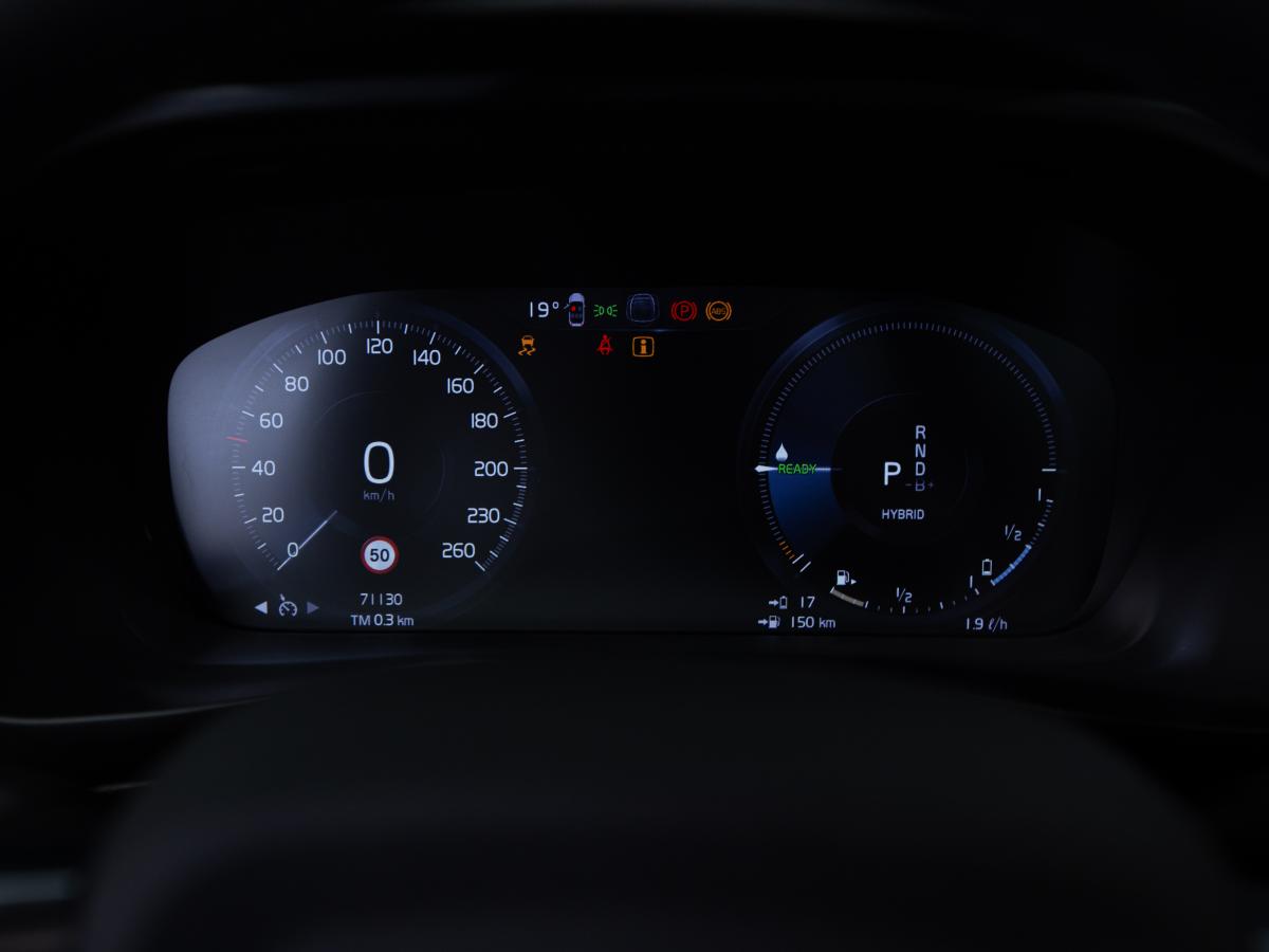 volvo-xc40-2022-hibrido-a-gasolina-1477cc