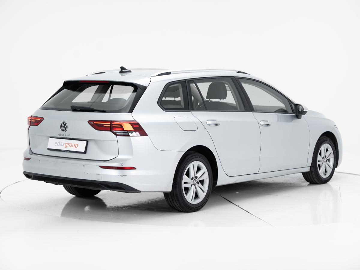 volkswagen-golf-variant-2024-diesel-1968cc