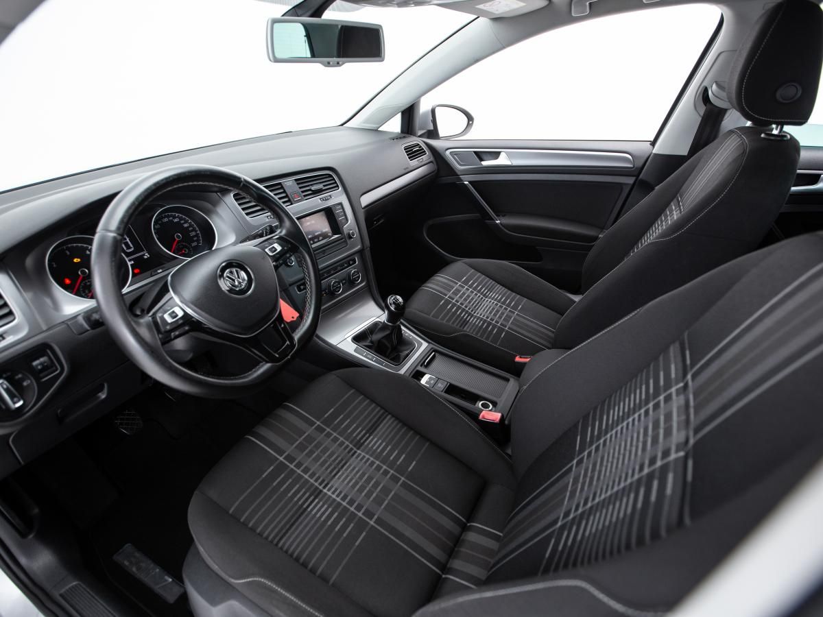 volkswagen-golf-2016-diesel-1598cc