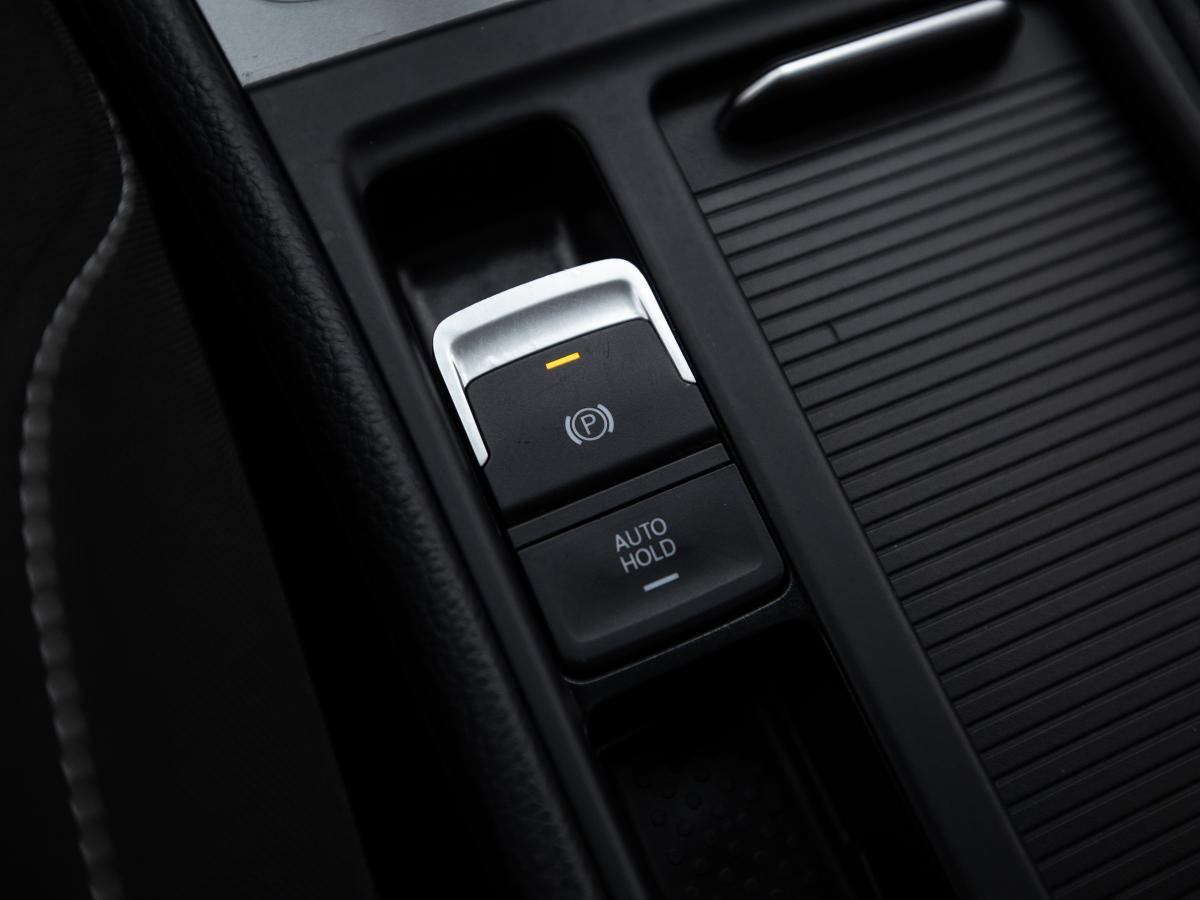 volkswagen-golf-2016-diesel-1598cc
