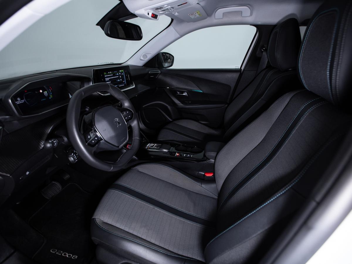 peugeot-e-2008-2022-eletrico-0cc