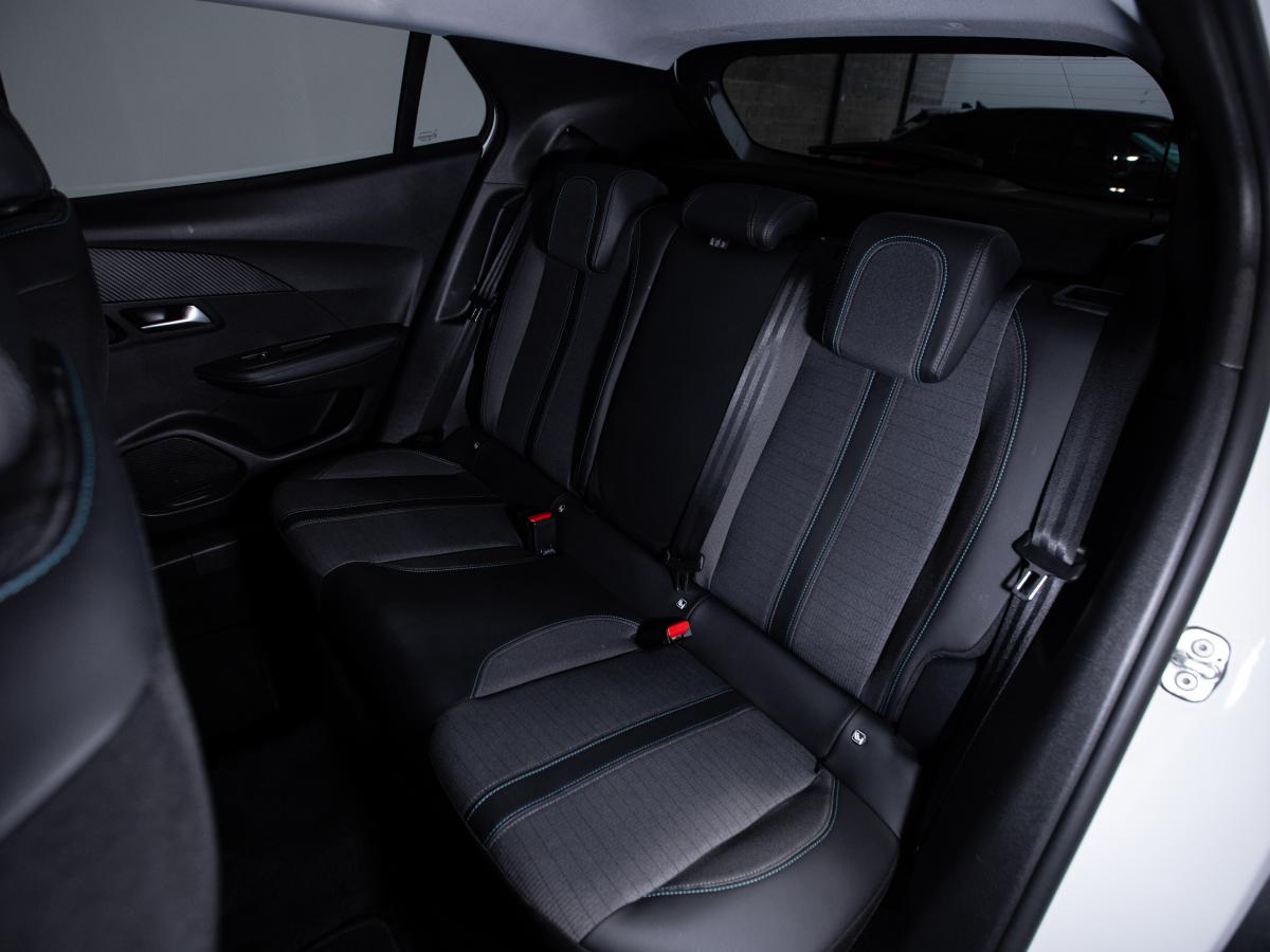 peugeot-e-2008-2022-eletrico-0cc