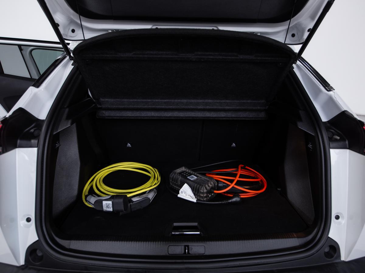 peugeot-e-2008-2022-eletrico-0cc