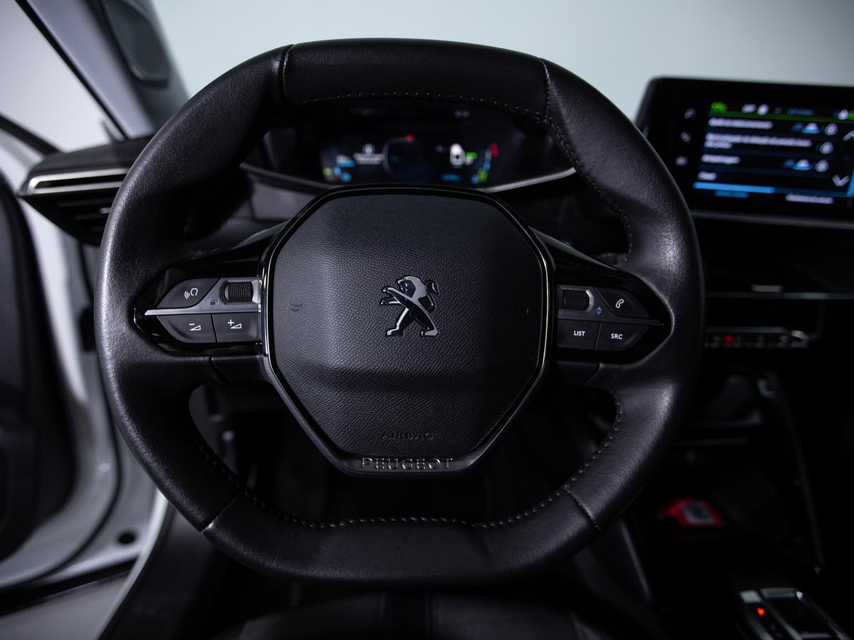 peugeot-e-2008-2022-eletrico-0cc