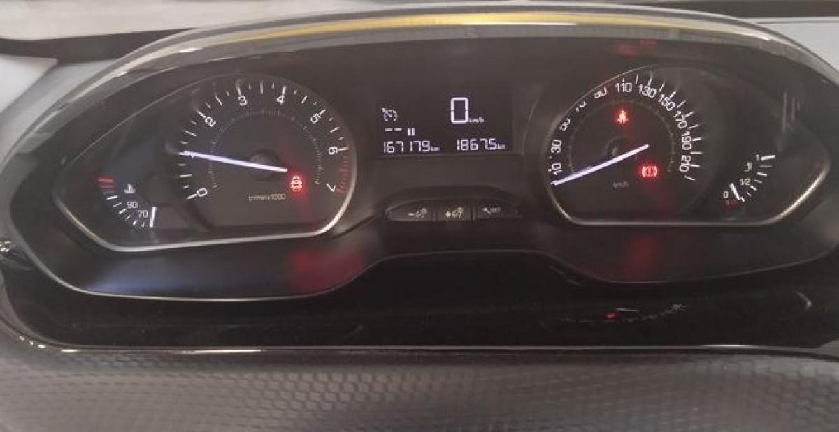 peugeot-208-2019-gasolina-1199cc