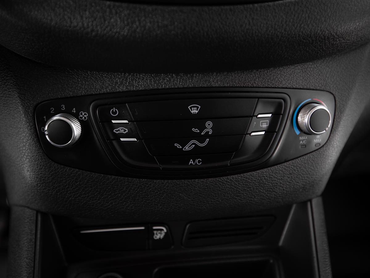 ford-transit-courier-2019-diesel-1499cc