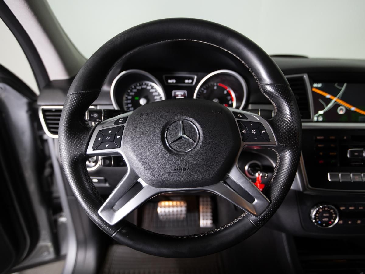 mercedes-benz-350-2015-diesel-2987cc