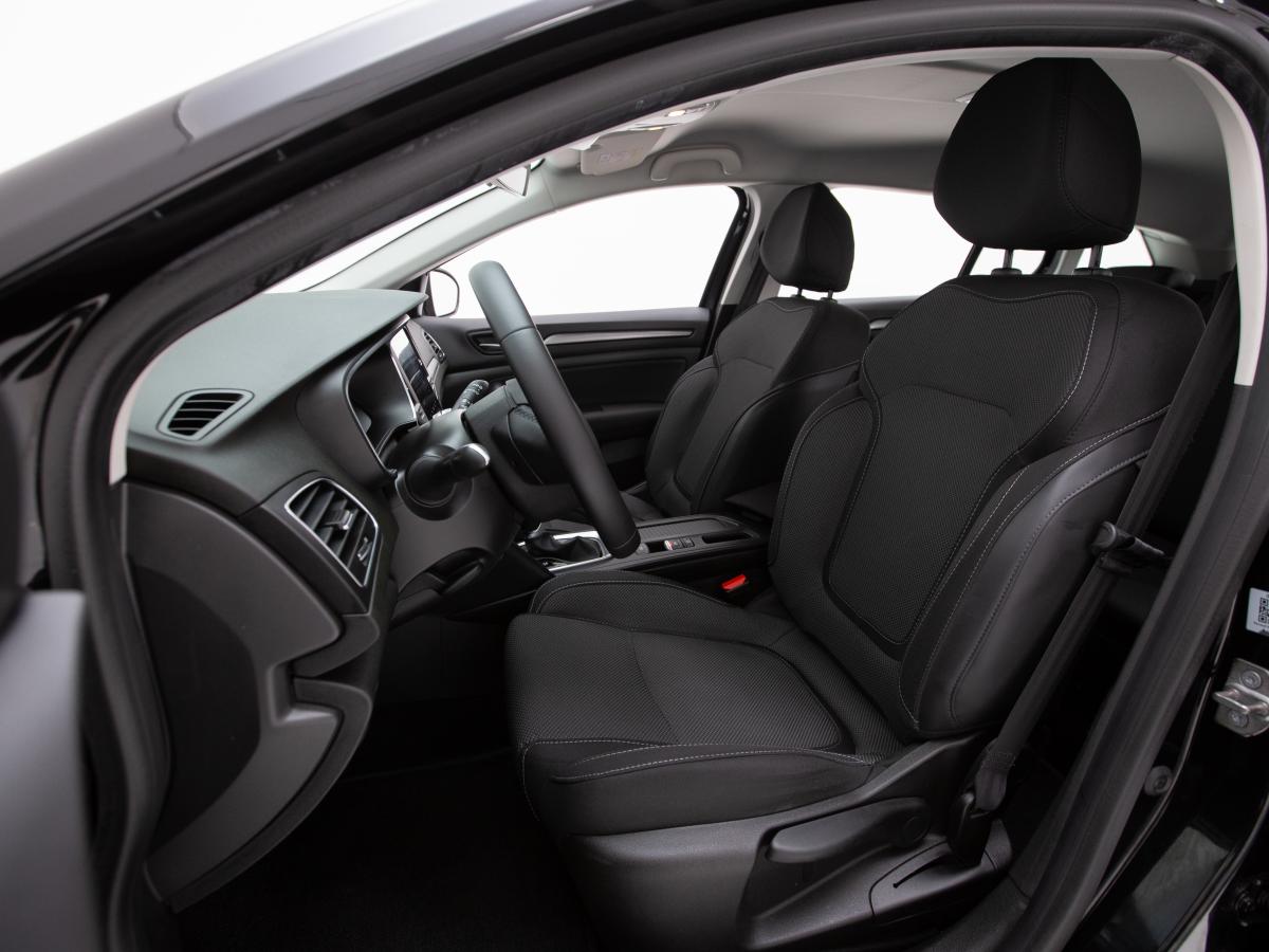 renault-megane-sport-tourer-2024-diesel-1461cc