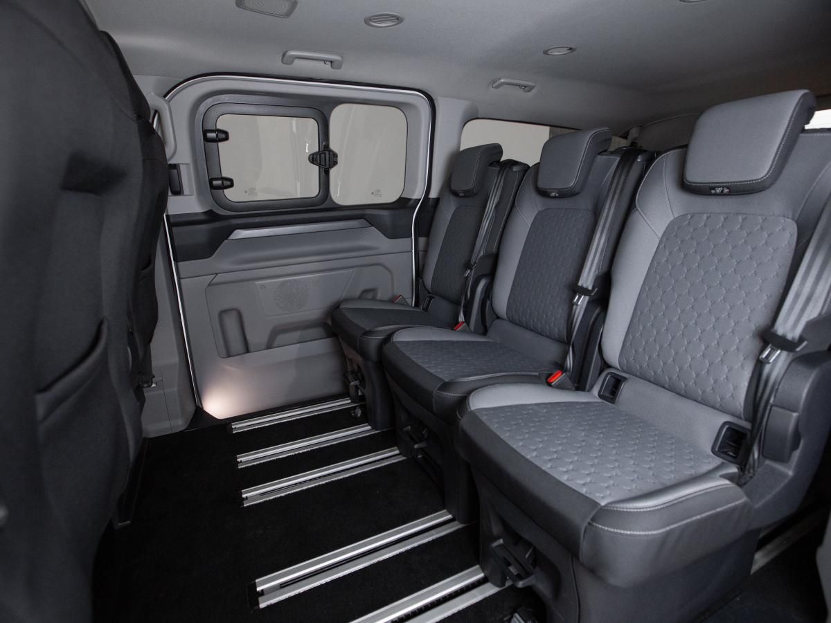 ford-tourneo-custom-2024-diesel-1996cc