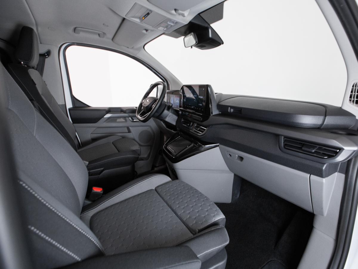 ford-tourneo-custom-2024-diesel-1996cc