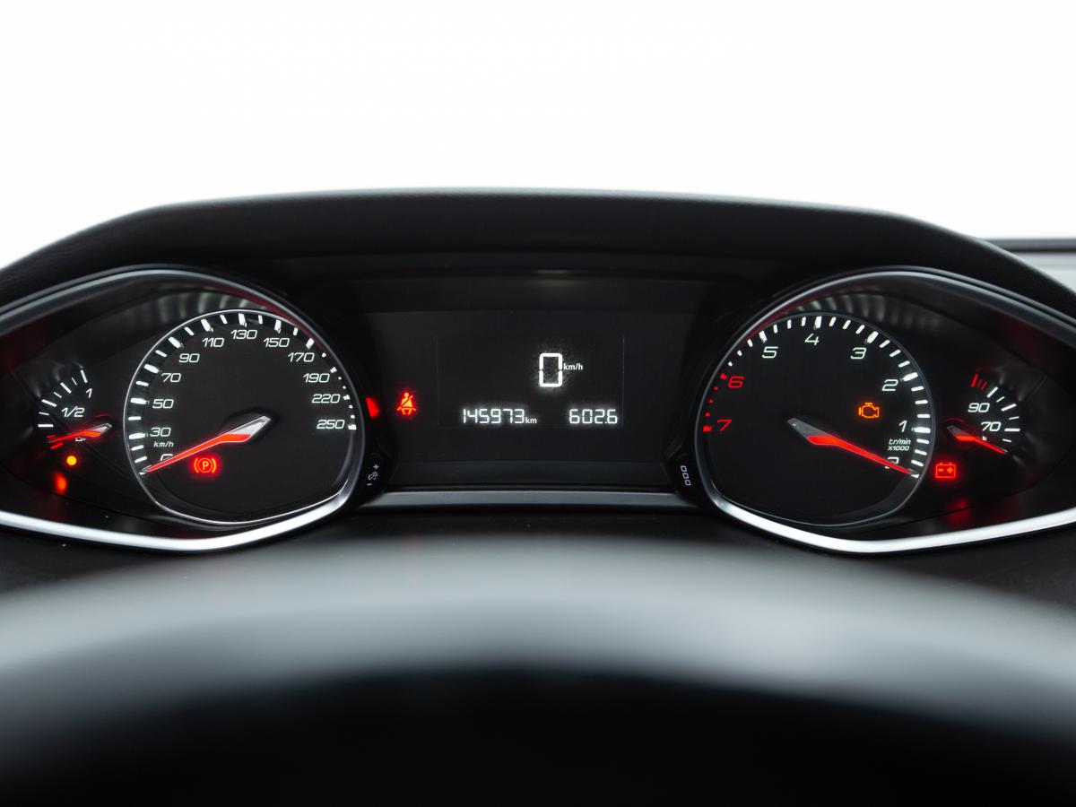peugeot-308-sw-2014-gasolina-1199cc