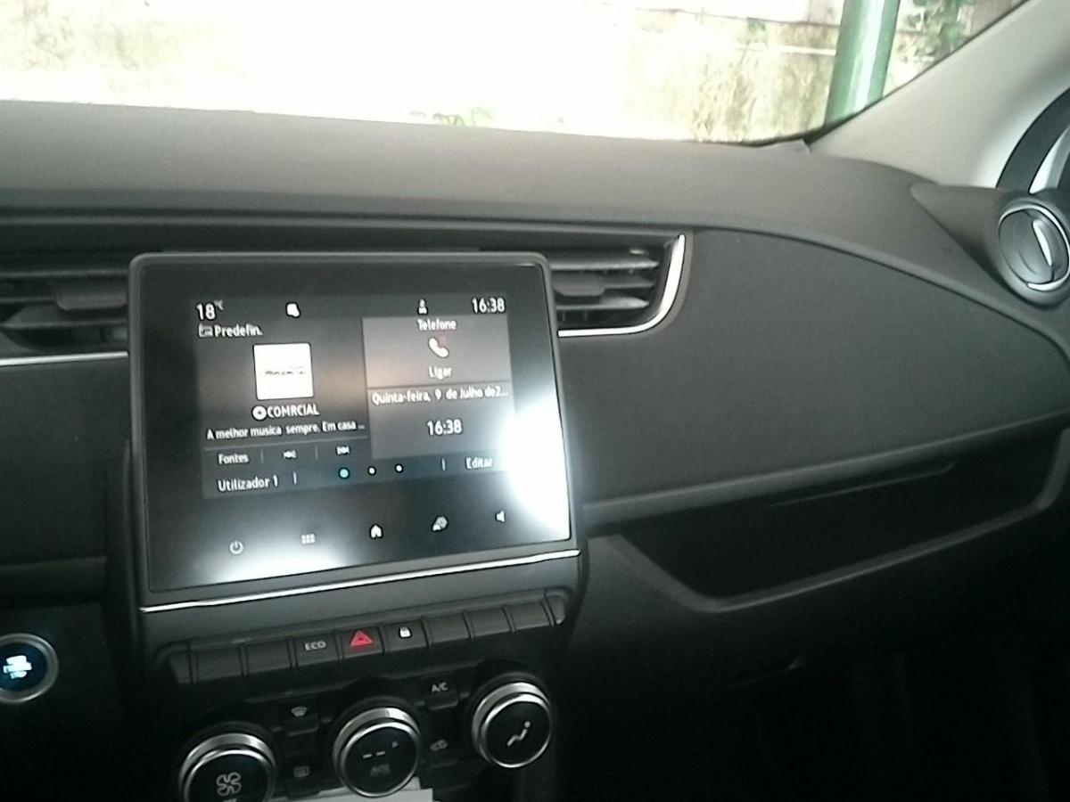 renault-zoe-2021-eletrico-0cc