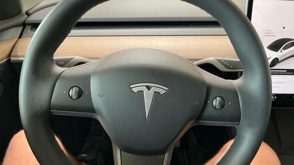 tesla-model-y-2023-eletrico-0cc