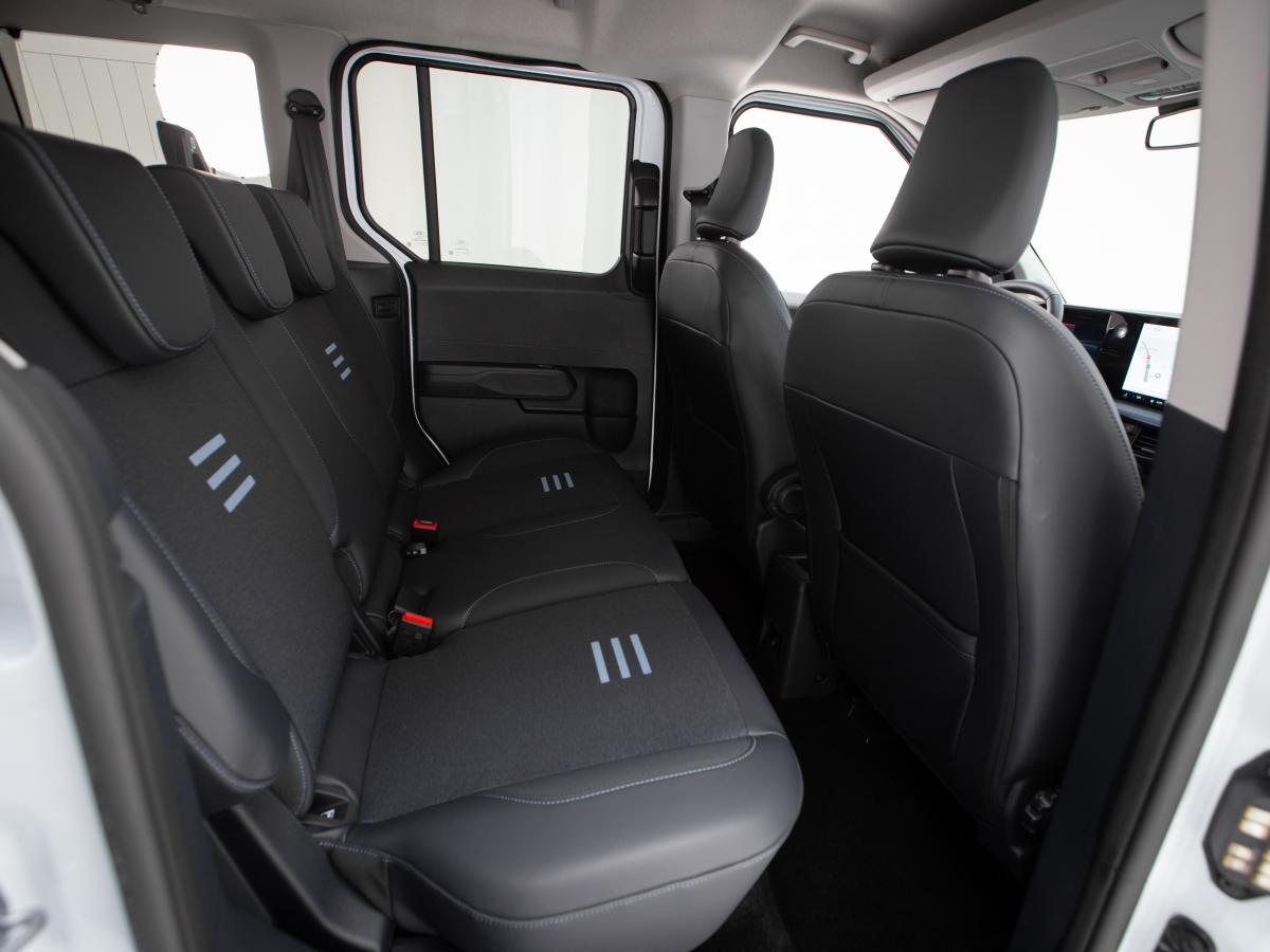 ford-tourneo-courier-2025-eletrico-0cc