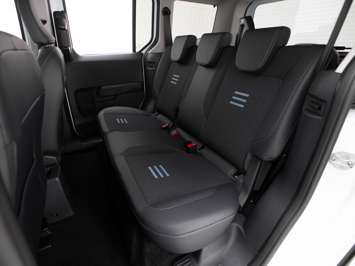 ford-tourneo-courier-2025-eletrico-0cc