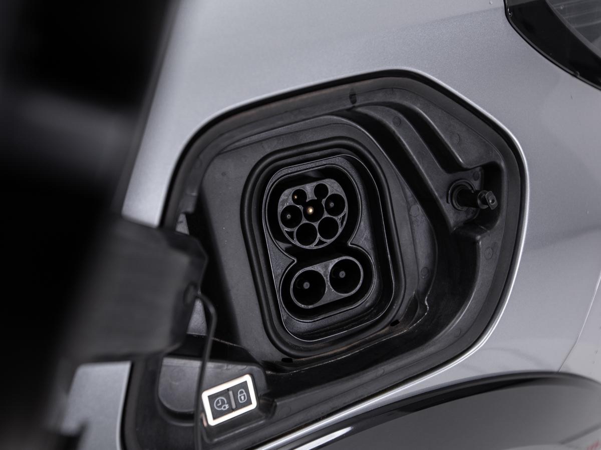 peugeot-e-208-2021-eletrico-0cc