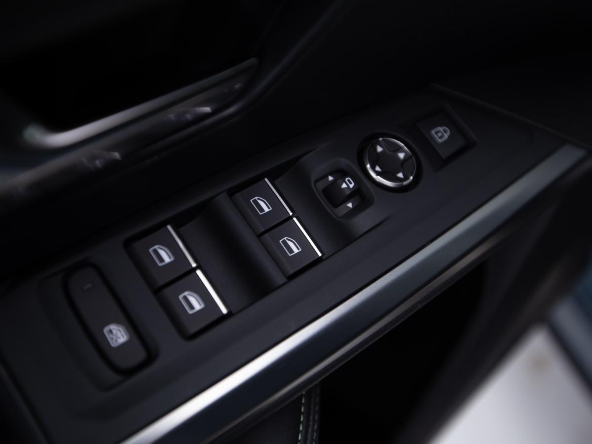 peugeot-e-3008-2024-eletrico-0cc