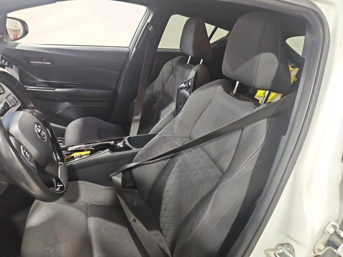 toyota-c-hr-2019-hibrido-a-gasolina-1987cc