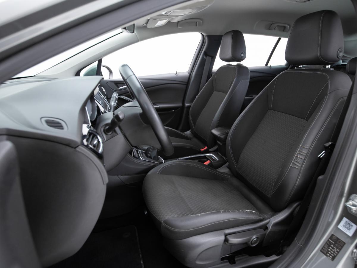 opel-astra-sport-tourer-2018-diesel-1598cc