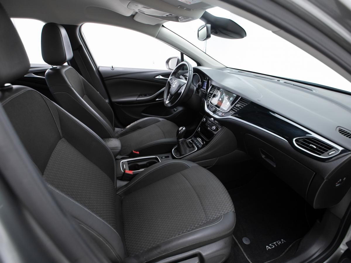 opel-astra-sport-tourer-2018-diesel-1598cc