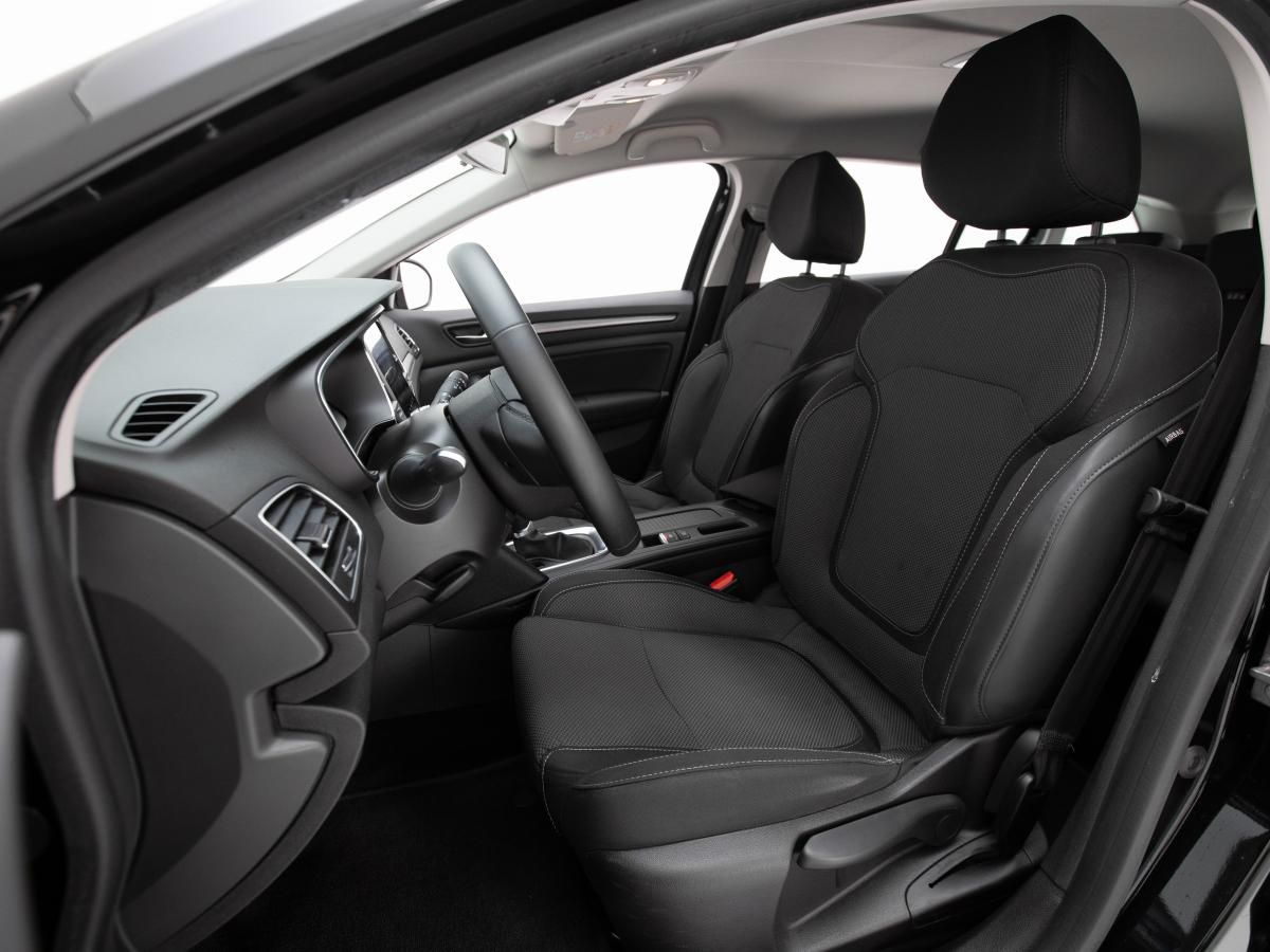 renault-megane-sport-tourer-2024-diesel-1461cc