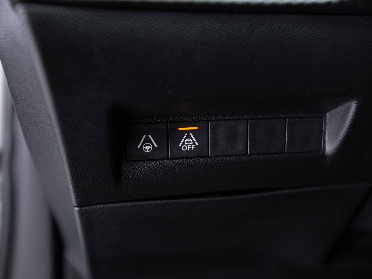 peugeot-e-2008-2021-eletrico-0cc
