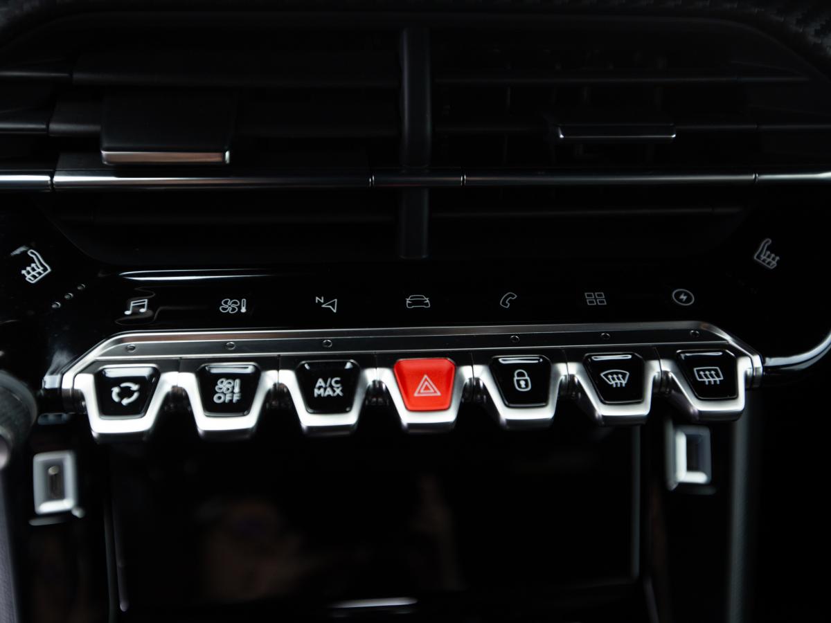 peugeot-e-2008-2021-eletrico-0cc