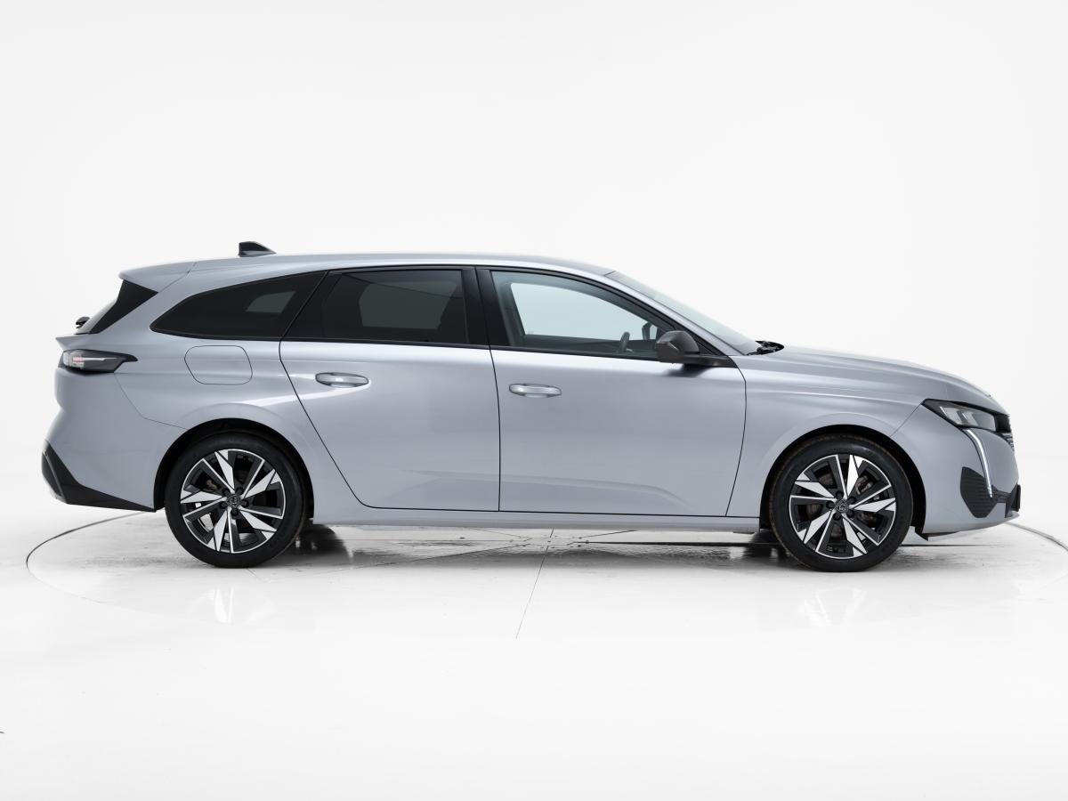 peugeot-308-sw-2022-diesel-1499cc